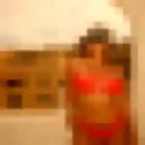 Odette, 24 ans, disponible à Aincourt pour un plan cul