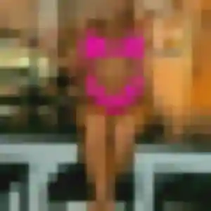 Charlene, 22 ans, en ligne à Amagne pour une rencontre coquine