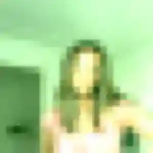 Photo de Coralie à Arconsat (35 ans) - plan cul anonyme