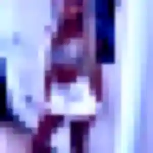 Rejoins Francoise, 22 ans à Ardoix en privé