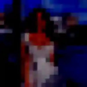 Flore (23 ans) à Arnouville-lès-Mantes attend un plan cul maintenant