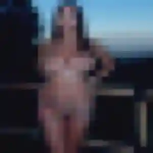 Anna de Balleroy-sur-Drôme, 24 ans - plan cul discret