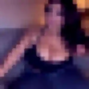 Maeva, 35 ans, disponible à Baratier pour un plan cul
