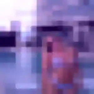 Lucienne, 26 ans, connectée à Beaumont-en-Véron pour un plan cul