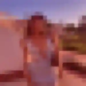 Photo de Laura à Beaumont-le-Roger (24 ans) - plan cul discret