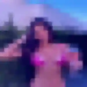 Yasmine, 37 ans, connectée à Beaumont-sur-Vesle pour une rencontre coquine