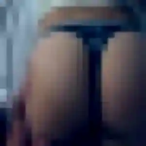 Rejoins Brigitte, 25 ans à Bénouville en privé