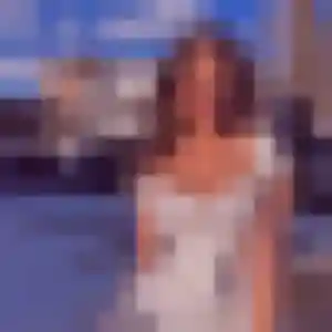 Flore, 22 ans, en ligne à Berthenay pour une rencontre coquine
