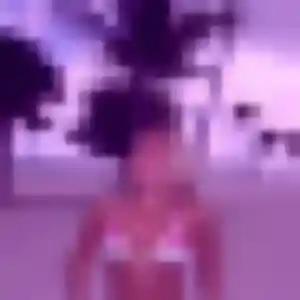 Thais, 24 ans, connectée à Blagnac pour un plan cul