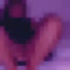 Louna de Bohal, 32 ans - plan cul discret