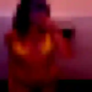 Charline de Bonnebosq, 30 ans - plan cul discret