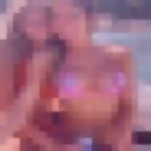 Prune, 24 ans, connectée à Bort-les-Orgues pour une rencontre coquine