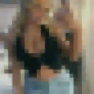 Photo de Lea-Marie à Bourg-Achard (32 ans) - plan cul anonyme