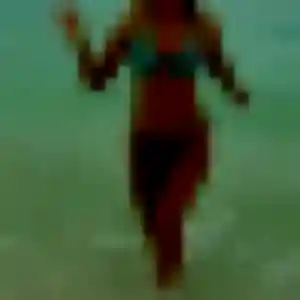 Inaya, femme de 23 ans cherche plan cul à Bretenoux