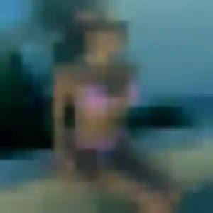 Rejoins Viviane, 27 ans à Cabriès gratuitement
