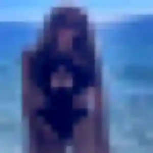 Solange, 26 ans, connectée à Callas pour une rencontre coquine