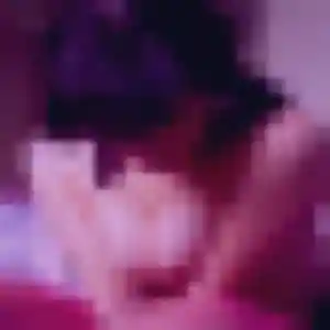 Enora, femme de 25 ans propose plan cul à Cambernon