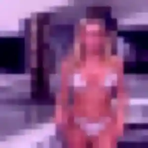 Antoinette, 41 ans, en ligne à Castillon-du-Gard pour un plan cul