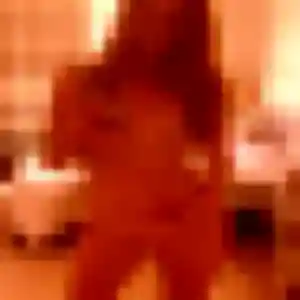 Découvre Agathe, 23 ans à Cellettes en privé