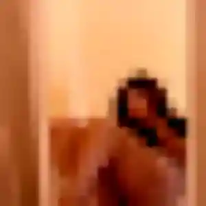 Rejoins Inaya, 25 ans à Cellettes en privé