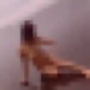 Rachelle, 32 ans, connectée à Cessy pour une rencontre coquine