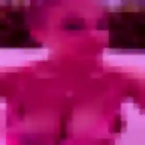 Charmante Lilas, 32 ans à Chambaron sur Morge - voir sa photo