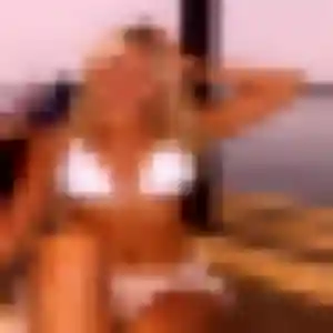 Charmante Sarah-Lou, 36 ans à Chanat-la-Mouteyre - la contacter