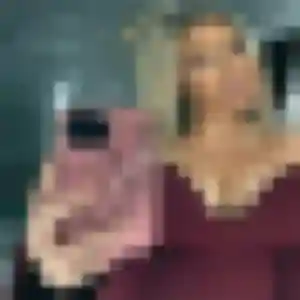 Axelle, 32 ans, connectée à Charleval pour un plan cul