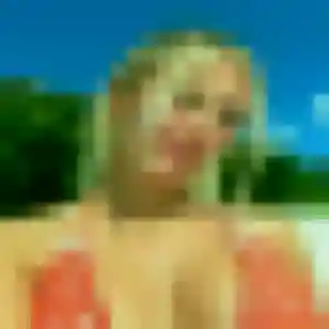 Photo de Giulia à Chartres-de-Bretagne (34 ans) - plan cul discret