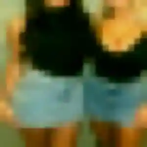 Giulia, 24 ans, en ligne à Châteauneuf pour une rencontre coquine