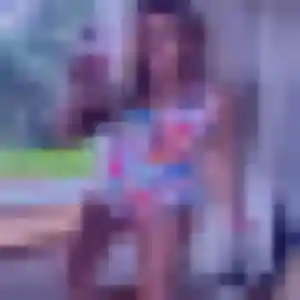 Daphne, 30 ans, connectée à Châteauvilain pour un plan cul