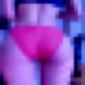 Elodie, 22 ans, connectée à Chavenay pour une rencontre coquine