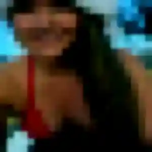 Maya, 26 ans, en ligne à Chavignon pour une rencontre coquine