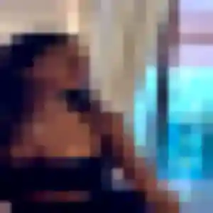 Photo exclusive de Dominique, 24 ans à Chevrier - rencontre coquine