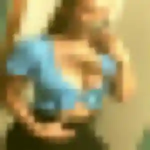 plan cul à Confort : profil de Mia, 27 ans - inscription gratuite