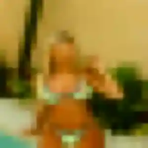 Rejoins Perrine, 29 ans à Corconne gratuitement