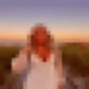 Salome, 25 ans, connectée à Cormelles-le-Royal pour un plan cul