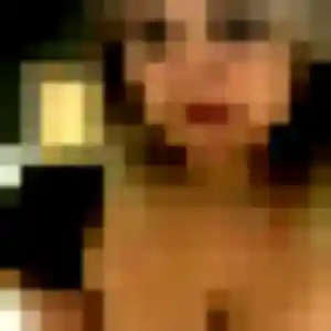 Rejoins Roxane, 30 ans à Coussac-Bonneval gratuitement
