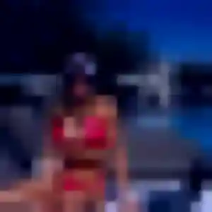 Corinne (22 ans) à Cranves-Sales propose un plan cul aujourd'hui