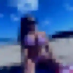 Bertille, 22 ans, connectée à Creully sur Seulles pour une rencontre coquine