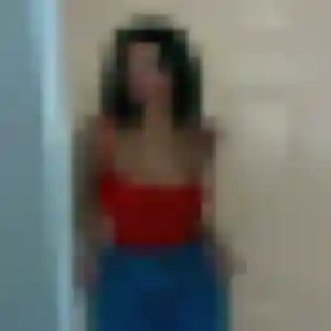 Charmante Andree, 28 ans à Douchy-Montcorbon - voir sa photo