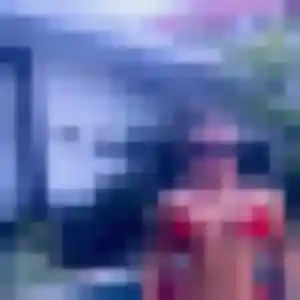 Chloe, 33 ans, en ligne à Ellon pour une rencontre coquine