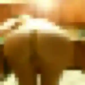 Photo de Louna à Éloise (26 ans) - plan cul discret
