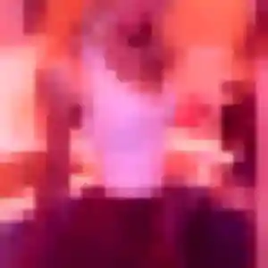 Eva, femme de 25 ans cherche plan cul à Farges-en-Septaine