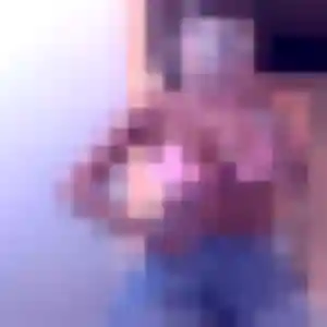 Raymonde (32 ans) à Faye-l'Abbesse cherche un plan cul ce soir