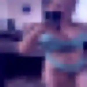 Photo de Geraldine à Flêtre (39 ans) - plan cul anonyme