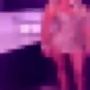 Photo de Lola à Fontaine-le-Bourg (32 ans) - plan cul discret