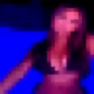 Yasmine, fille de 22 ans veut plan cul à Fréteval