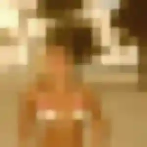 Xenia, 34 ans, en ligne à Garons pour un plan cul