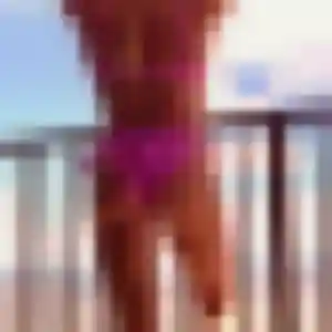 Xenia (26 ans) à Gonneville-sur-Mer propose un plan cul ce soir